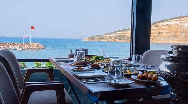 Foça'nın en yenisi Loça Restaurant ile lezzet yolculuğuna hazır olun! 