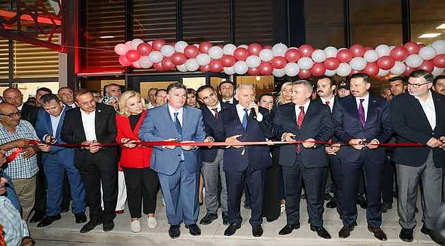 Kınık'ta 5 yıldızlı otel konforundaki öğretmenevi törenle açıldı