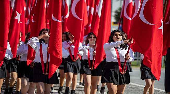 Cumhuriyet coşkusu İzmir'in her yerine yayılacak