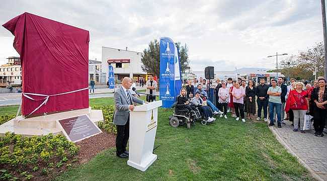 İzmir'de Gönüllülüğe Saygı Anıtı'nın açılışı yapıldı