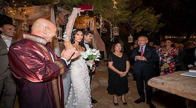 İzmir'de görkemli nikah
