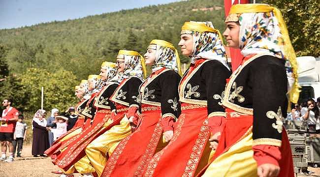 İzmir'de "Kemalpaşa Dereköy Bal Festivali" bu yıl da renkli geçti