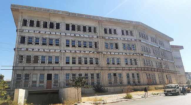 Torbalı'da belediye hizmet binası yurda dönüştürülüyor 