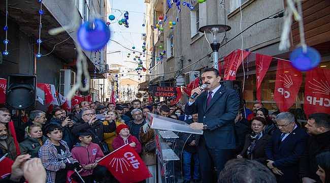 Başkan Kırgöz'ün İlçe Ziyareti Mitinge Dönüştü 