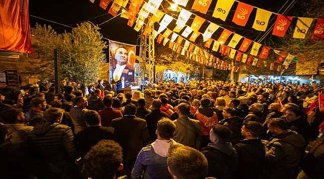 Başkan Kırgöz'ün Bademli ziyareti büyük mitinge dönüştü 