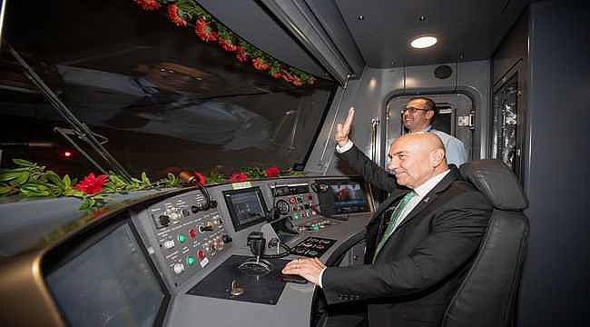 İzmir'de raylı sisteme 40 milyar lirayı aşan yatırım