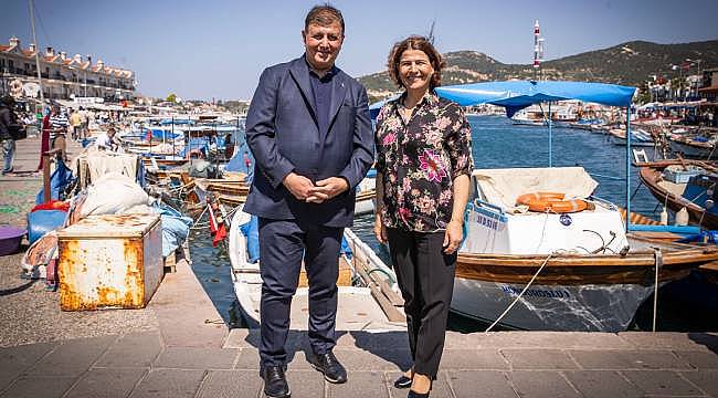 Cemil Tugay'dan Foça ziyareti