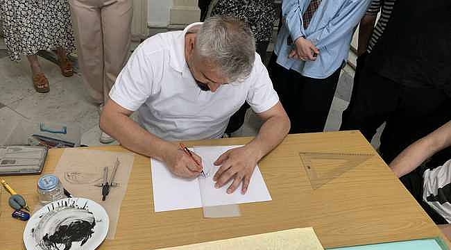 Geleneksel Türk sanatlarından "Tezhip" hem anlatıldı hem uygulandı