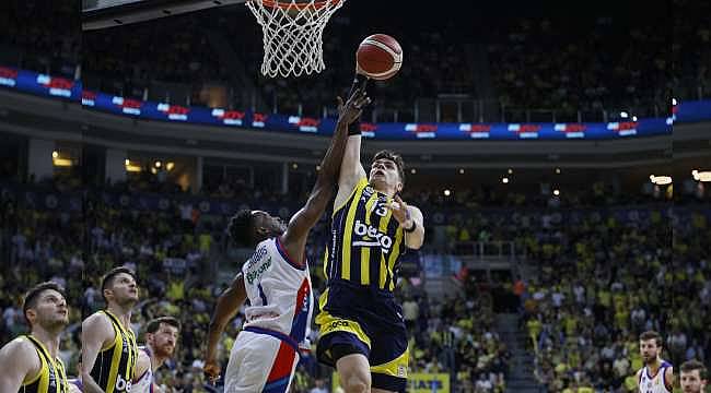 Fenerbahçe Beko, Anadolu Efes'i devirerek şampiyon oldu