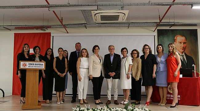 İklim Değişikliği ve Dijitalleşmenin Sağlık Üzerindeki Etkileri İzmir'de Masaya Yatırıldı
