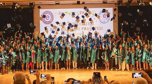 Ege Üniversitesi Spor Bilimleri Fakültesi 28. Dönem Mezunlarını Coşkuyla Uğurladı
