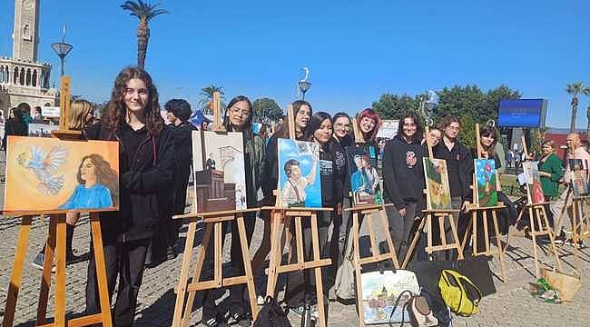 İzmir'de Çocukların Fırçalarından Cumhuriyetin 101. Yılına Sanatla Selam