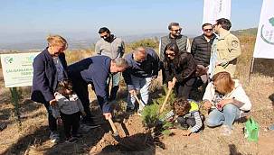 İzmir Doğalgaz'dan 5 Bin Fidanla Geleceğe Yeşil Miras