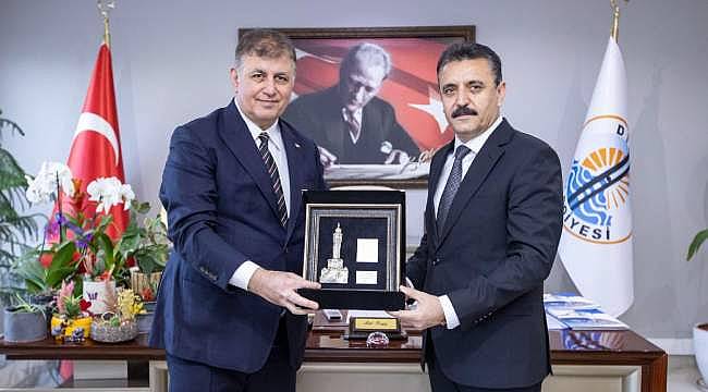 Başkan Tugay'dan Dikili'ye Destek Sözü: "Her Zaman Yanınızdayız"