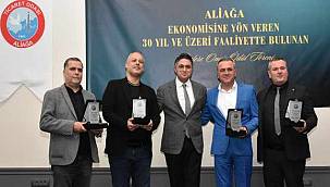 Aliağa Ticaret Odası, 30 Yıl ve Üzeri Süredir Faaliyet Gösteren Üyelerini Onurlandırdı 