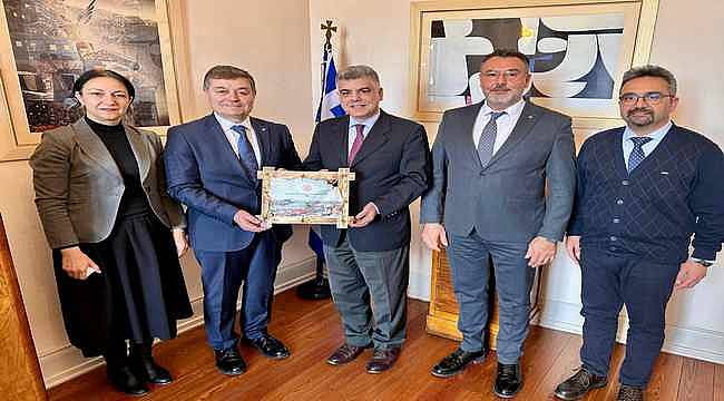 Bergama Ticaret Odası Heyeti, Yunanistan İzmir Başkonsolosu'nu Ziyaret Etti