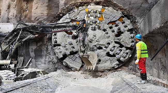 Buca Metrosu'nun tünel kazılarında yüzde 50 seviyesine yaklaşıldı
