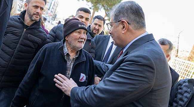 İzmir, Yaşlı Dostu Şehirler Ağı'na Katıldı: Türkiye'nin İki Büyükşehrinden Biri Oldu