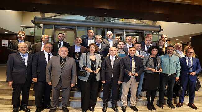 Hububat bakliyat yağlı tohumlar ihracatçılarında ödül coşkusu