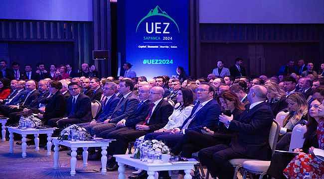 "Kriz kahini" Roubini UEZ'de konuşacak