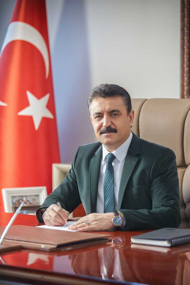 Dikili Belediye Başkanı Adil Kırgöz